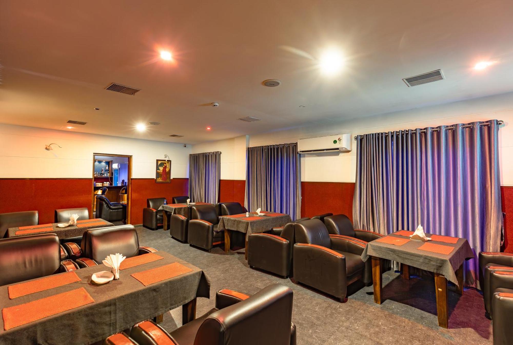 Hotel Narendra Central Muvattupuzha Exterior photo