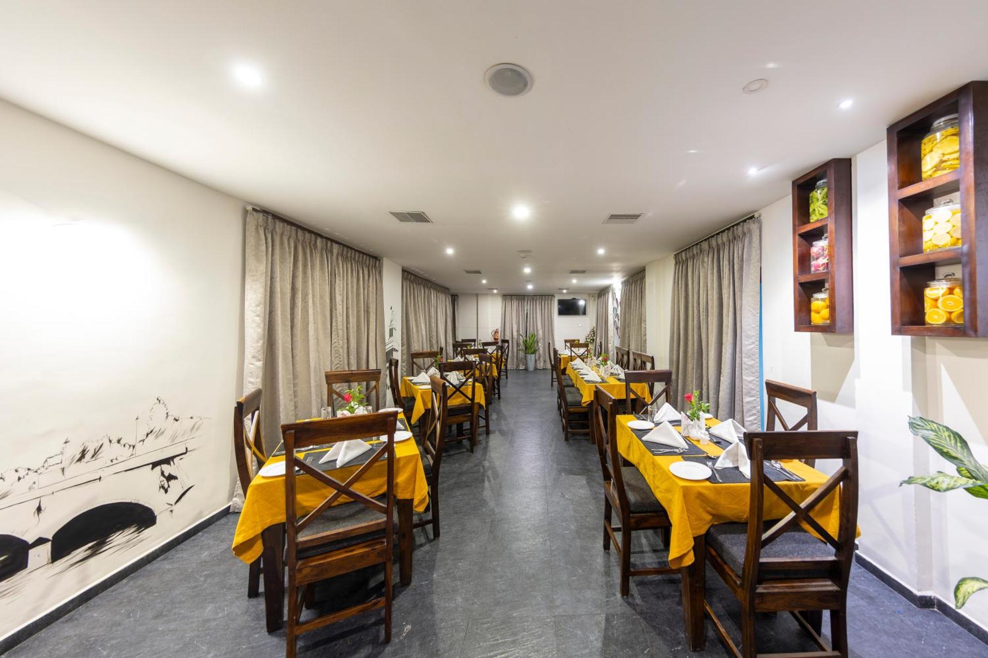 Hotel Narendra Central Muvattupuzha Exterior photo